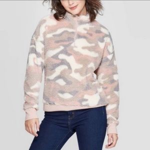 GRAYSON THREADS Pink Camo 1/4 Zip Sherpa Pullover